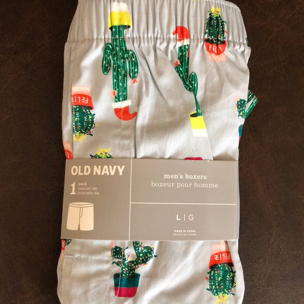 Old Navy Men’s Boxers New - Picture 2 of 4